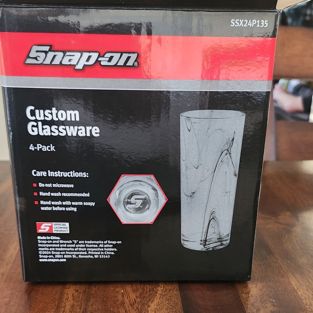 Snap-on Custom Glassware 4-Pack